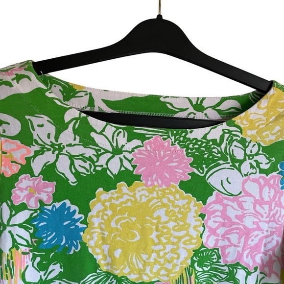 Lilly Pulitzer Julie Hibiscus Stroll Top 3/4 Sleeves Stretch Size Medium - Picture 2 of 9
